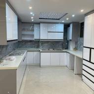 باغ دریاچه 140متر طبقه اول