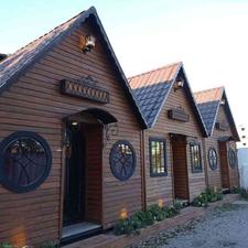 اجاره کلبه چوبی شیک لب دریا کوتاه مدت