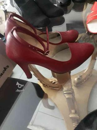 تعدادی کفش زنانه سایز 37 در گروه خرید و فروش لوازم شخصی در تهران در شیپور-عکس1