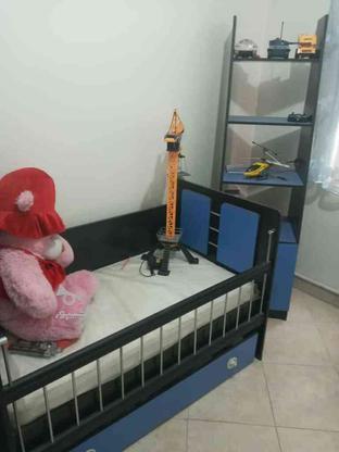 سرویس تخت وکمد کودک همراه تشک نو در گروه خرید و فروش لوازم شخصی در تهران در شیپور-عکس1