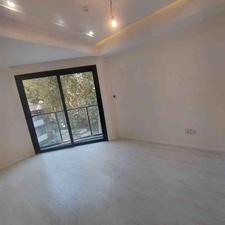 135 متری کلید نخورده در نیاوران گلسنگ