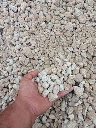 فروش فرآورده های سنگی ماسه سنگ شکسته ماکادوم در گروه خرید و فروش صنعتی، اداری و تجاری در مازندران در شیپور-عکس1