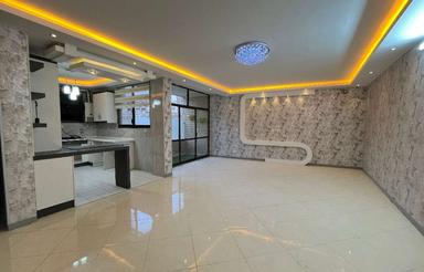 باغ دریاچه 98 متر طبقه دوم بازسازی شده