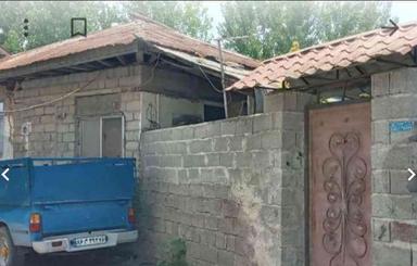 خانه و کلنگی 180 متر سنددار در جاده لاهیجان