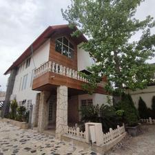 ویلا شهرکی/مبله/سنددار/منطقه برند 320 متر