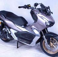 موتور سیکلت طرح ADV150 همراه جهان با شرایط بدون سود