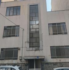 کلنگی 450 متر در کریمخان