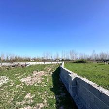 580 متر زمین با پروانه و دیوار اطراف آستانه اشرفیه