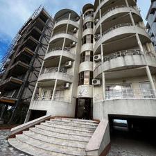 آپارتمان واقع در مجموعه هتل ستاره دریا چمخاله100متر