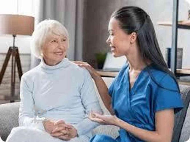 اعزام پرستار خانم برای مراقبت از سالمند