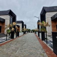 نیم پیلوت نما سنگ در شهرکی بااصالت با گیت نگهبانی