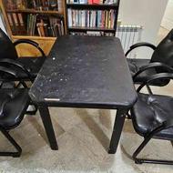 چهار صندلی انتظار فلزی اداری و میز چوبی