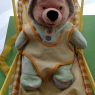 عروسک خرس پو: طول32 و عرض 22 سانت همراه با گهواره، نو