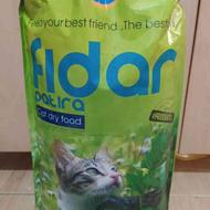 غذای خشک گربه و خاک گربه حیوانات خانگی