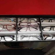 تعدادی عینک