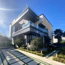 ویلا تریبلکس جکوزی رو روف استخر چهار فصل فول فرنیش