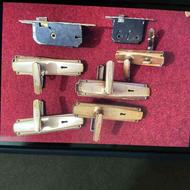 تعدادی قفل درب انگلیسی