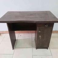 میز چوبی مناسب اتاق و دفتر کار