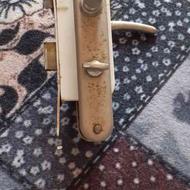 قفل درب چوبی کامل تمیز