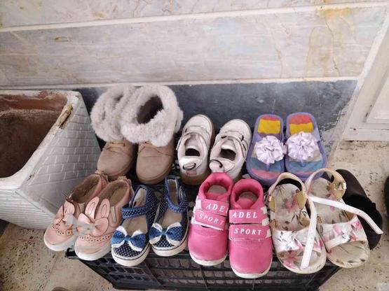 تعدادی کفش بچگانه دخترانه در گروه خرید و فروش لوازم شخصی در قزوین در شیپور-عکس1