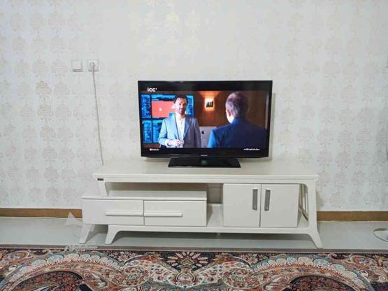 ال ای دی سامسونگ 40 اینچ به همراه میز تلوزیون در گروه خرید و فروش لوازم الکترونیکی در سمنان در شیپور-عکس1