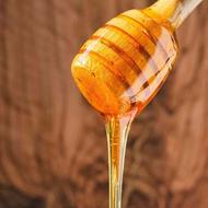 فروش انواع عسل طبیعی و خشکبار به صورت کلی و جزئی
