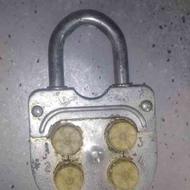 قفل قدیمی رمز دار