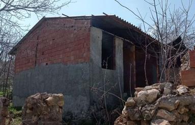 خونه نیمه ساخت کلنگی در بهشهر روستای پچت