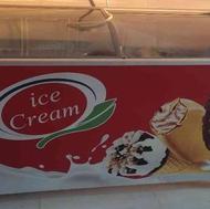 یخچال ویترینی بستنی