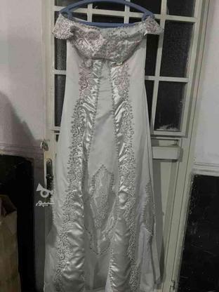 دو عدد لباس عروس و نامزدی همراه با تمام متعلقات در گروه خرید و فروش لوازم شخصی در تهران در شیپور-عکس1