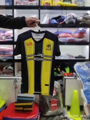 پیراهن و شورت ورزشی در گروه خرید و فروش ورزش فرهنگ فراغت در قم در شیپور-عکس1