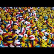 توپ والیبال فوتبال در رنگها و مدلهای مختلف