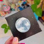 نقاشی ماه روی بوم
