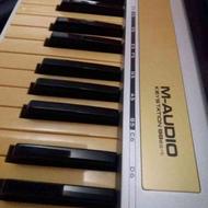 میدی کنترلر پیانویی M-audio keystation 88es