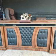 میز مدیریت چوبی و صندلی اداری