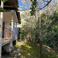 خانه ویلایی با حیاط درختدار به متراژ 460 متر در لیوان شرقی