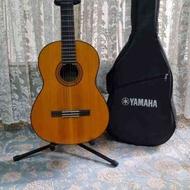 گیتار یاماها C70 باپایه و کیف