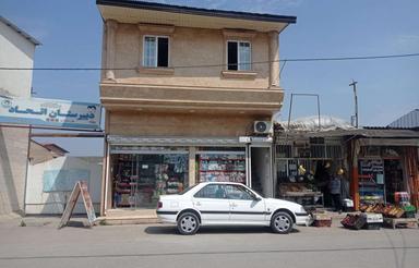 یک باب مغازه با امکانات آب برق و گاز تلفن