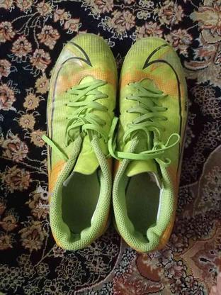 کفش ورزشی چمن مصنوعی سایز 41 در گروه خرید و فروش ورزش فرهنگ فراغت در البرز در شیپور-عکس1