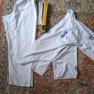 لباس کاراته کیوکوشین همراه با کمربند سفید و زرد