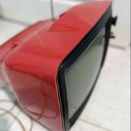 تلویزیون قدیمی قرمز