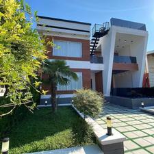 ویلا دوبلکس استخر روباز فول فرنیش بهترین متریال