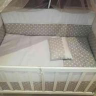 یک عدد تخت خواب بچه در حد فروش