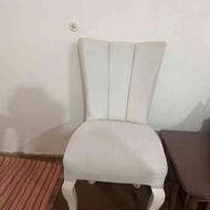 صندلی سفید راحت