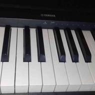 پیانوی دیجیتال یاماها P45