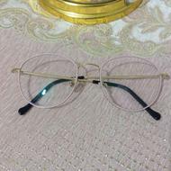 فریم عینک طبی در حد نو و کاملا سالم بدون خط و خش