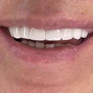 دستیار و خدمات برای کلینیک دندانپزشکی