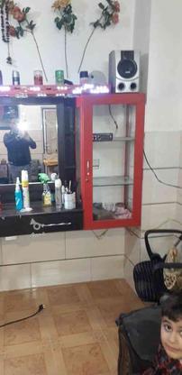 میز کار آرایشگری همراه با دو آینه و سنگ سرشویی و آبگرمکن در گروه خرید و فروش صنعتی، اداری و تجاری در مازندران در شیپور-عکس1