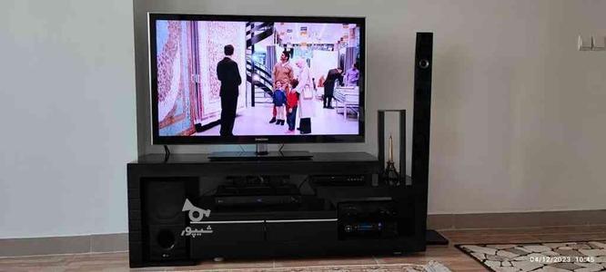 تلویزیون سامسونگ اروپایی همراه با میز تلویزیون در گروه خرید و فروش لوازم الکترونیکی در آذربایجان غربی در شیپور-عکس1