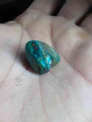 سنگ فیروزه خوش رنگ ک حداقل دوتا نگین بزرگ میشه برا انگشتر در گروه خرید و فروش لوازم شخصی در خراسان رضوی در شیپور-عکس1
